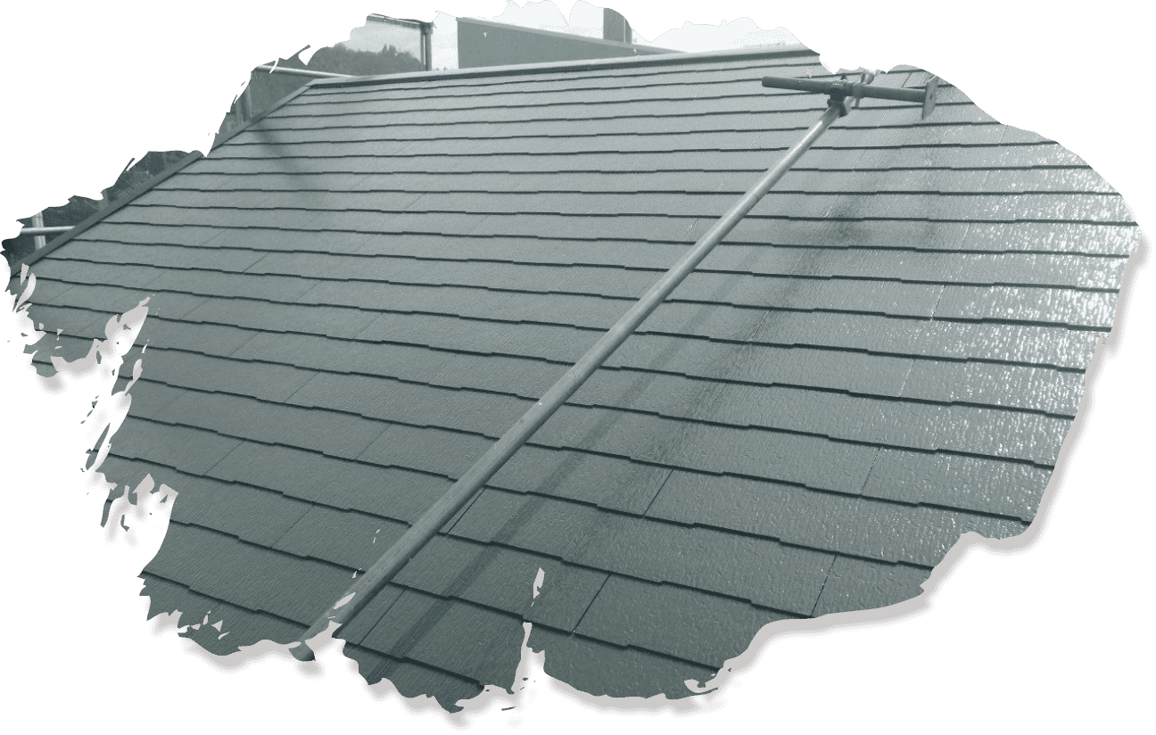 雨に強い素材を使用した、メタリックな質感の屋根